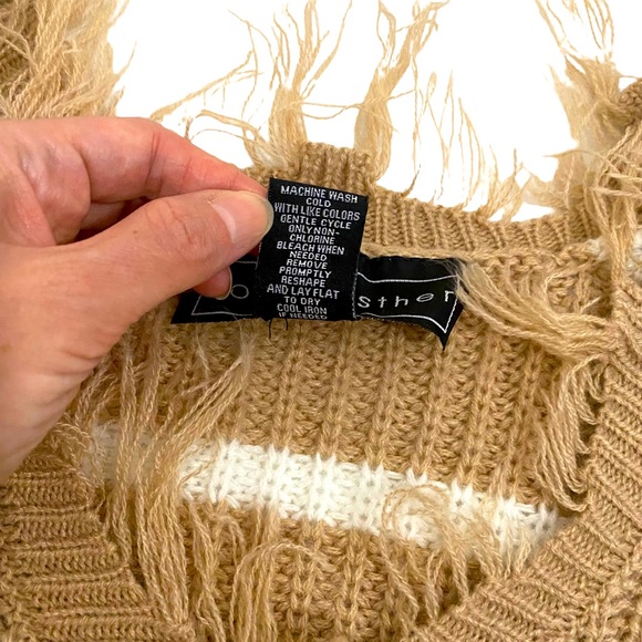 Polly & Esther Beige & White Stripes Destructed Chunky Knit Cropped Sweater, S - Picture 9 of 10